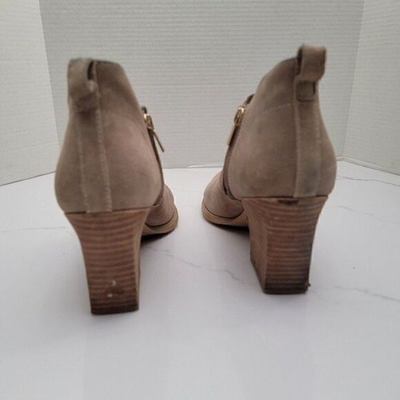 Marc Fisher Taupe Ankle Bootie Size 10M - Picture 3 of 9